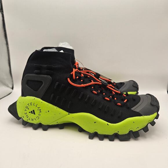 Athletic_Shoes